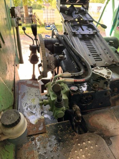 DISTRIBUTEUR DOUBLE EFFET DEUTZ